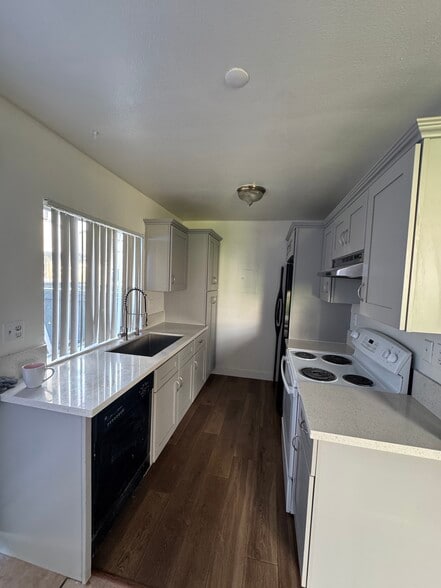 Building Photo - 23244 Orange Ave