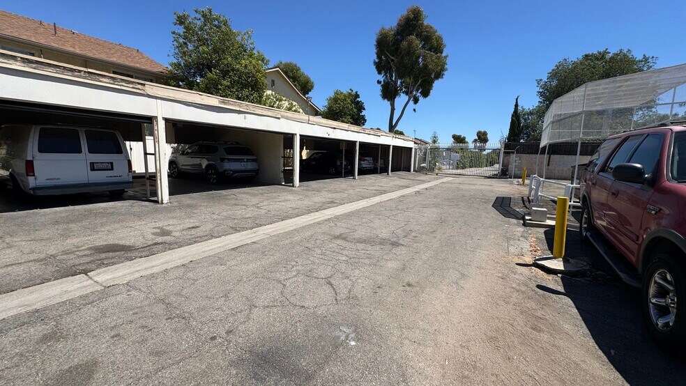 Building Photo - 10065 De Soto Ave