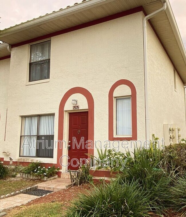 Building Photo - 6262 Yorktown Dr