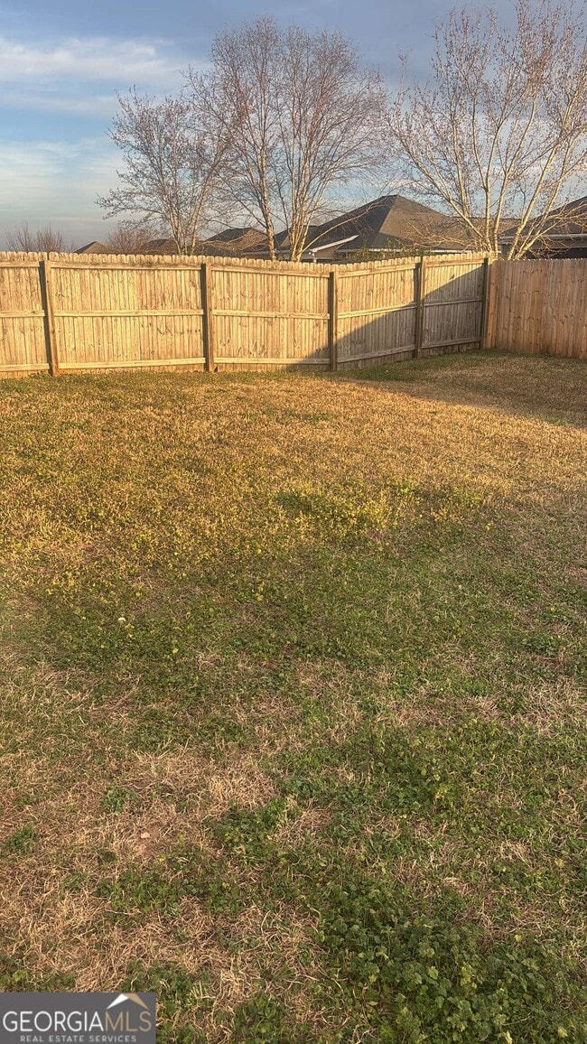 Building Photo - 303 S Charity Ln