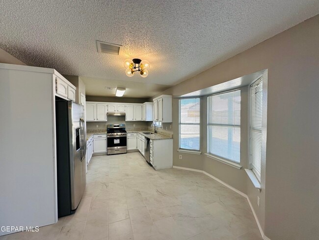 Building Photo - 1634 Via Seca Dr