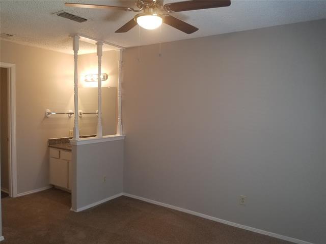 Building Photo - 605 Lost Springs Ct