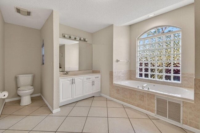 Building Photo - 13462 Key Lime Blvd