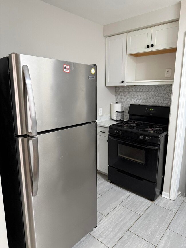 Building Photo - 20202 Washtenaw St