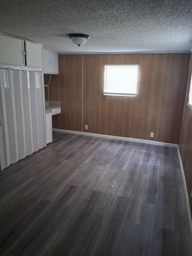 Building Photo - 1920 E 151st Ave