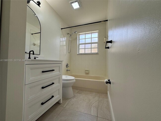 Building Photo - 15686 NW 12th Manor