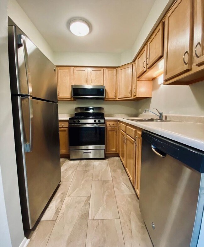 Building Photo - 158 Walton St