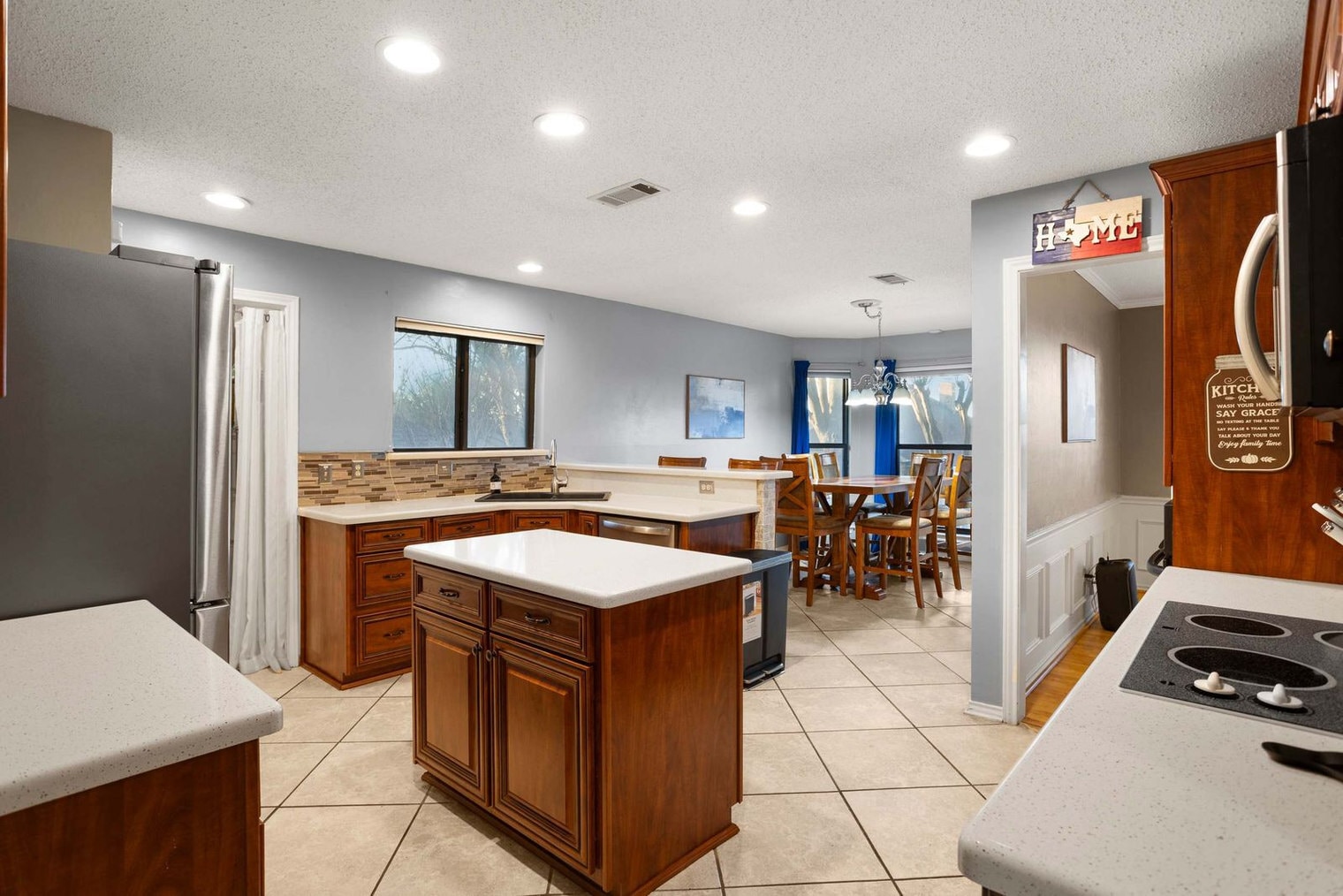 Building Photo - 1424 Cobblestone Dr