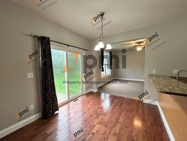 Building Photo - 4000 Silhavy Rd