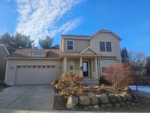 Building Photo - 702 Redan Dr