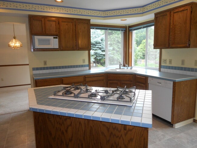 Building Photo - * Room to Roam at Hidden Springs in West L...