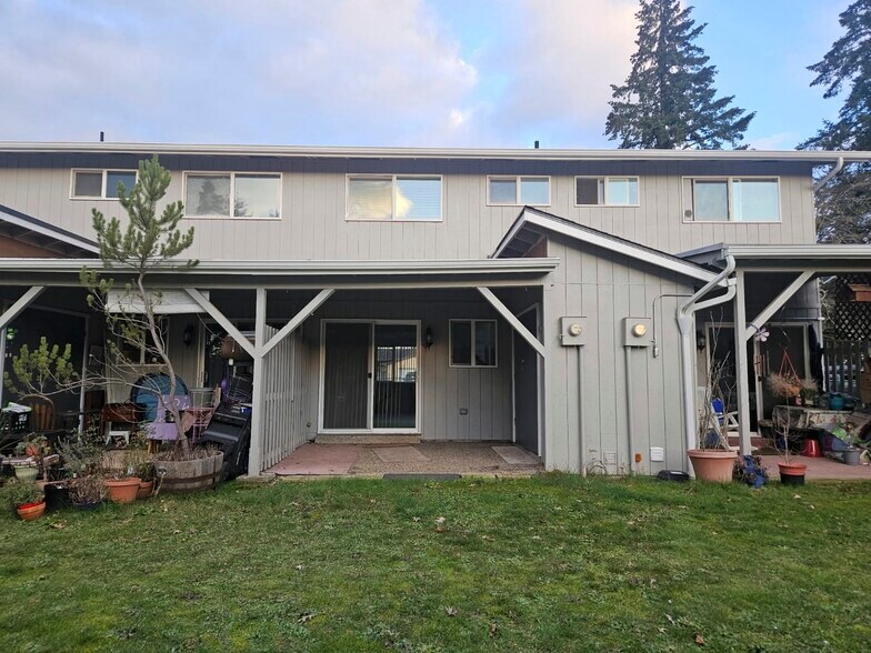 Building Photo - 88096 6th St