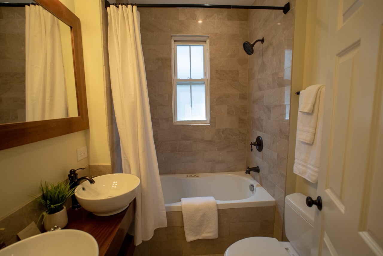 Building Photo - 3238 N Hoyne Ave