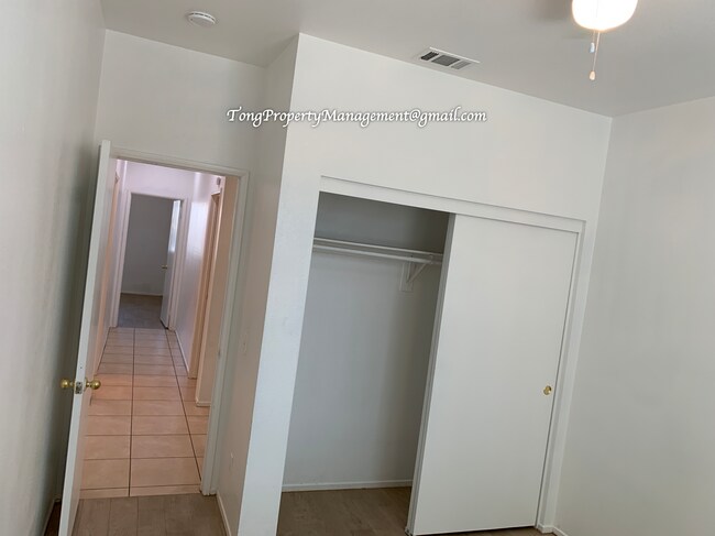 Building Photo - 13237 Kootenay St