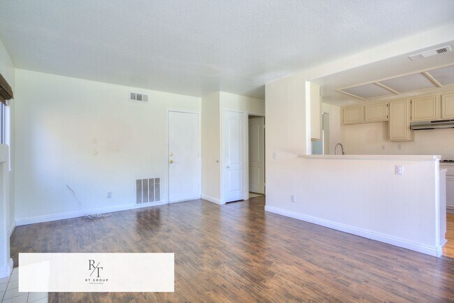 Building Photo - Beautiful 3 Bed / 2.5 Bath Home in the Corona-Norco Unified School District