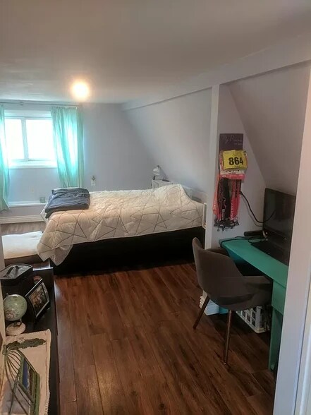 Building Photo - 7655 E 19th Ave