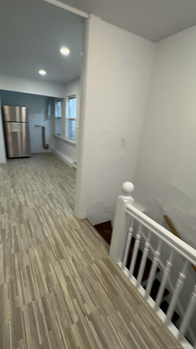 Building Photo - 1036 Maplewood Ave