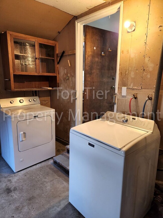 Building Photo - Cozy 2 Bed/1 Bath/ 816 Sqft House in Pleasant Hill available May 15th for lease!