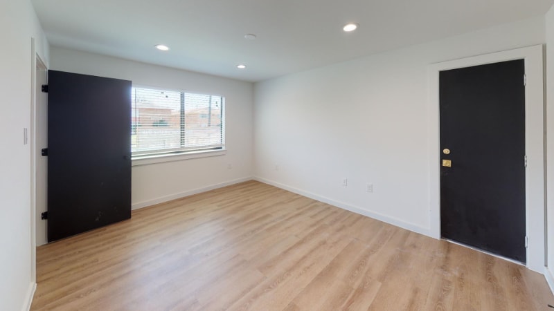 Building Photo - 5103 Live Oak St