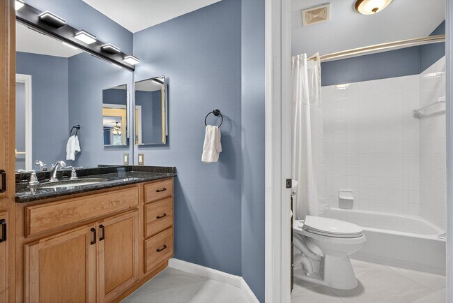 Building Photo - 3738 Old Lighthouse Cir