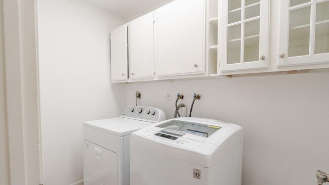 Building Photo - 3069 NW 27th Terrace