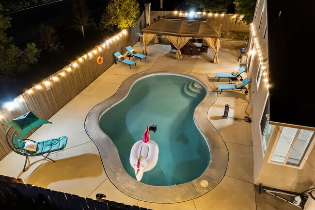 Building Photo - 13737 Via Tres Vistas