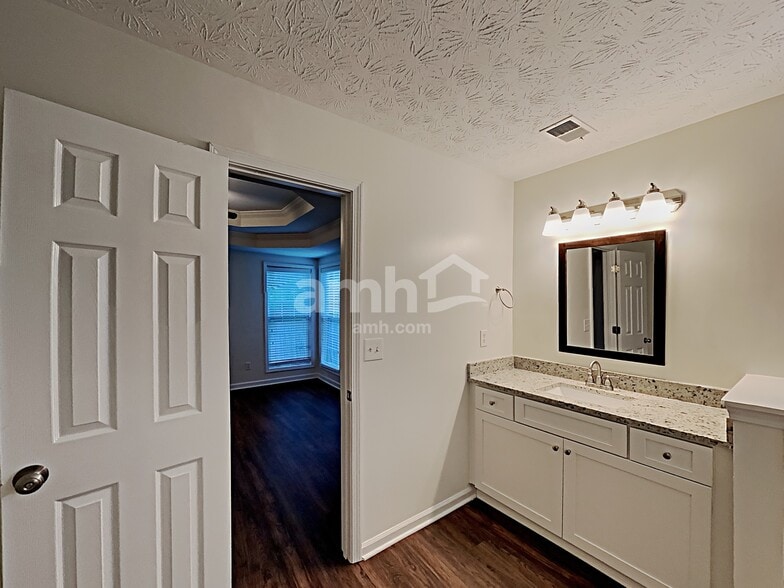 Building Photo - 795 Old Johnson Rd