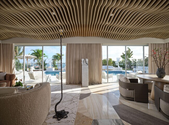 Building Photo - 3410 N Flagler Dr