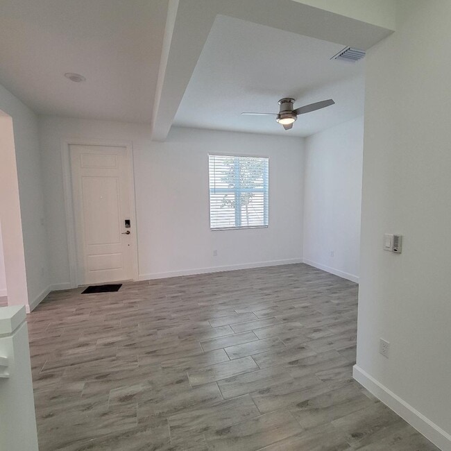 Building Photo - 8978 Zevon Ct