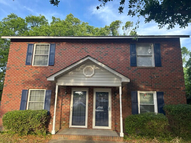 Building Photo - 200 Kristin Dr