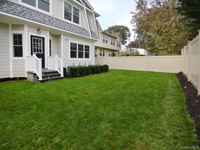 Building Photo - 30 Dunes Ln