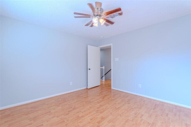Building Photo - 16227 Southampton Dr