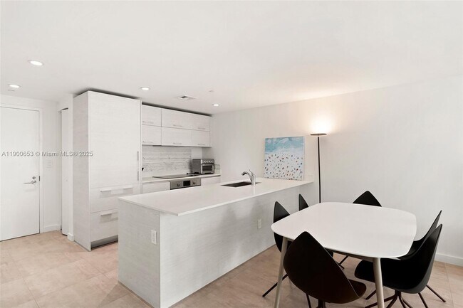 Building Photo - 1300 S Miami Ave