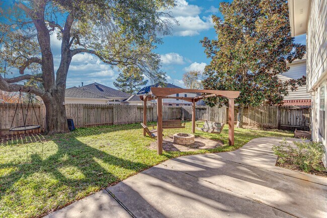 Building Photo - 14335 Pelican Marsh Dr