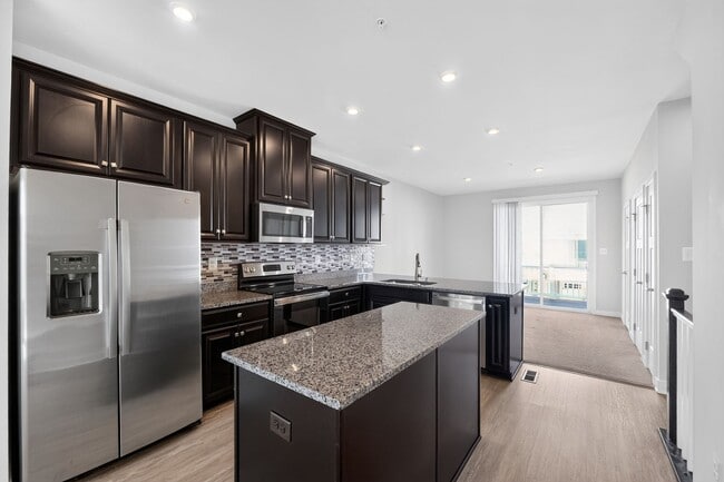 Building Photo - 7023 Mahant Way