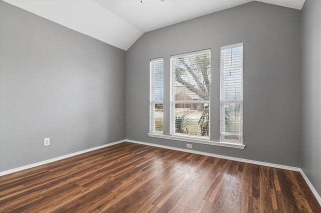 Building Photo - 2657 Red Spruce Dr