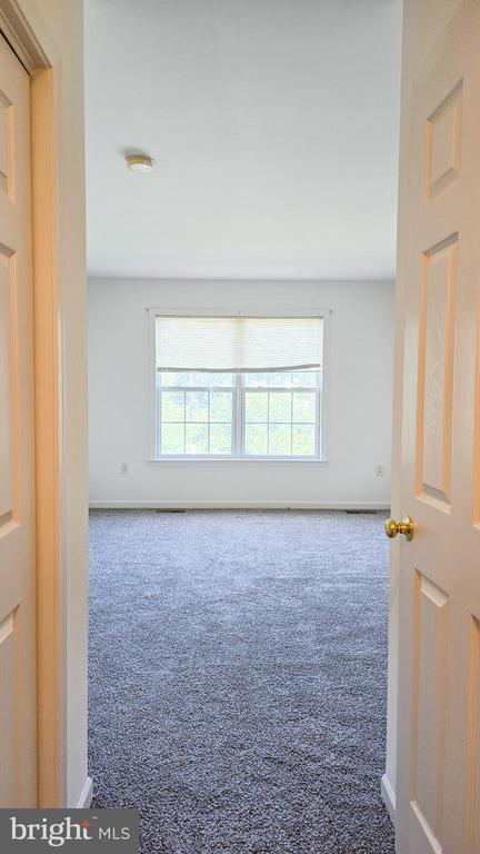 Building Photo - 1227 Cross Creek Dr