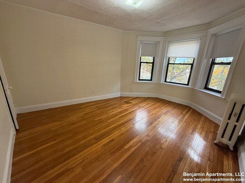 Building Photo - 1161 Commonwealth Ave