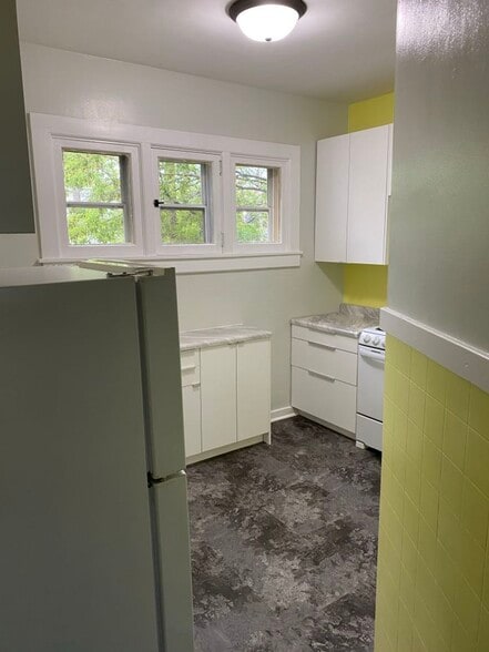 Entrance to Kitchen - 215 Maple St