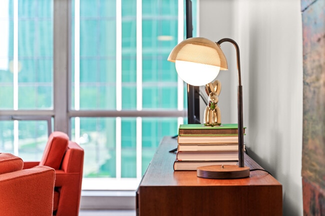 Building Photo - 340 W Diversey Pkwy