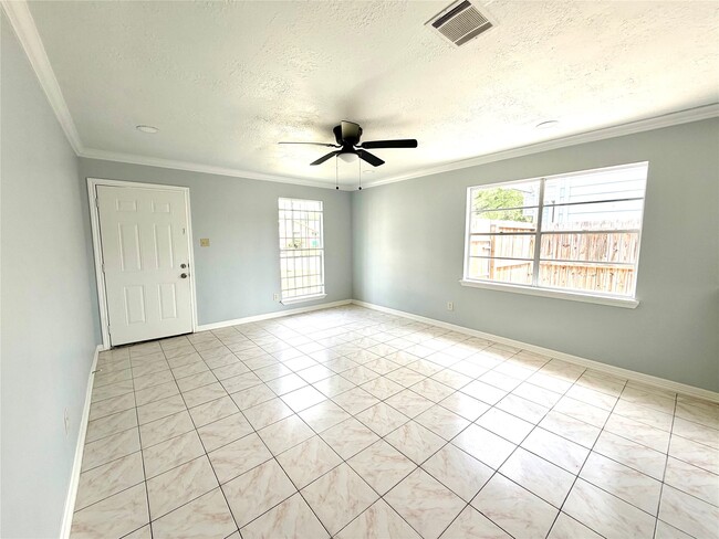 Building Photo - 718 Blue Rock Ct