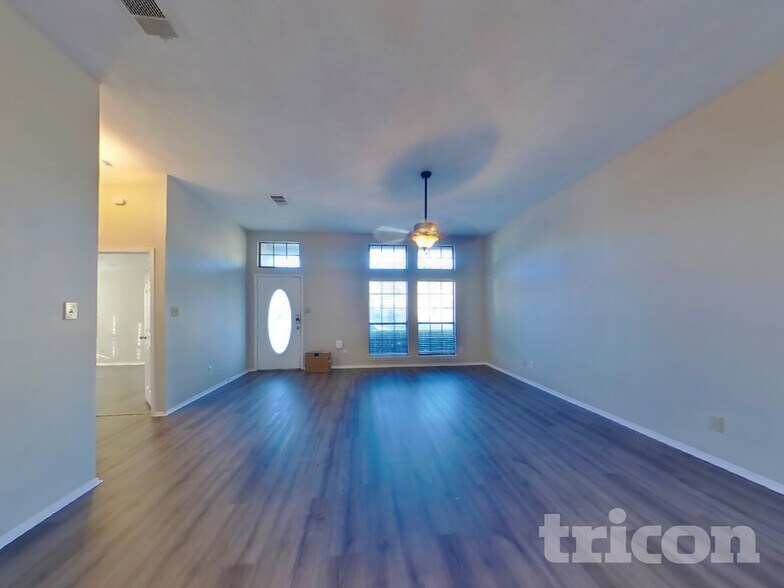 Building Photo - 992 Mauve Dr