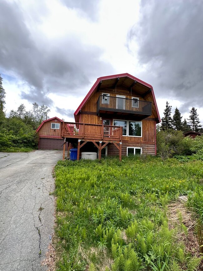 Primary Photo - Quaint, Cozy and Unique Hillside Cabin