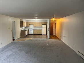 Building Photo - 96 S Hamilton St