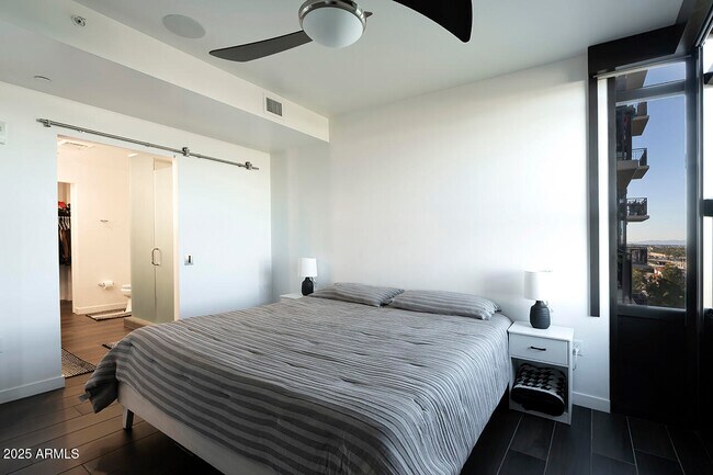 Building Photo - 200 W Portland St