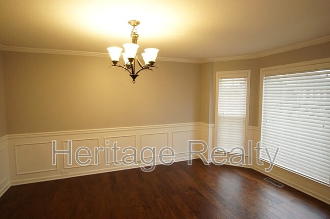 Building Photo - 11100 Autumn Hollow Ln