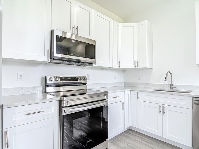 Building Photo - 260 Rotonda Blvd W