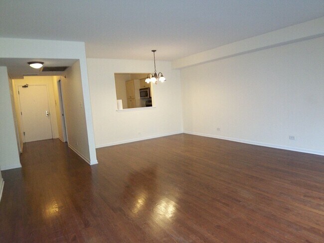 Building Photo - 110 S Dunton Ave