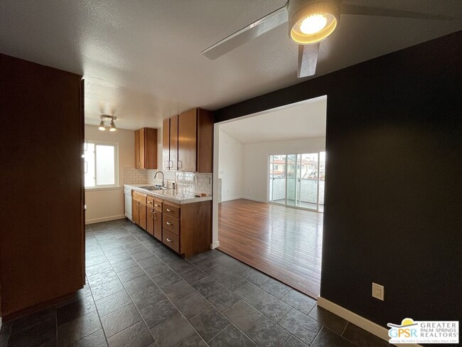 Building Photo - 8081 Constantine Dr