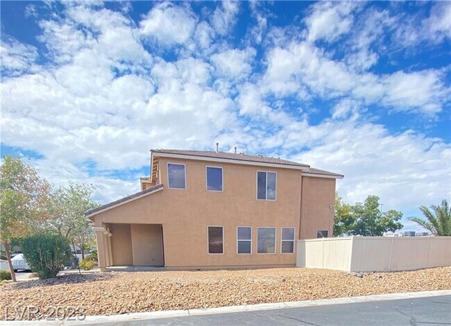 Building Photo - 8932 W Ryan Creek Ave